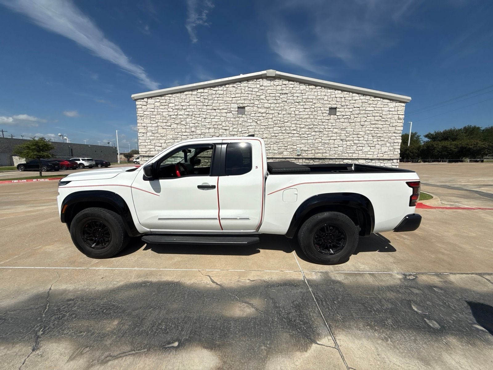 2023 Nissan Frontier S