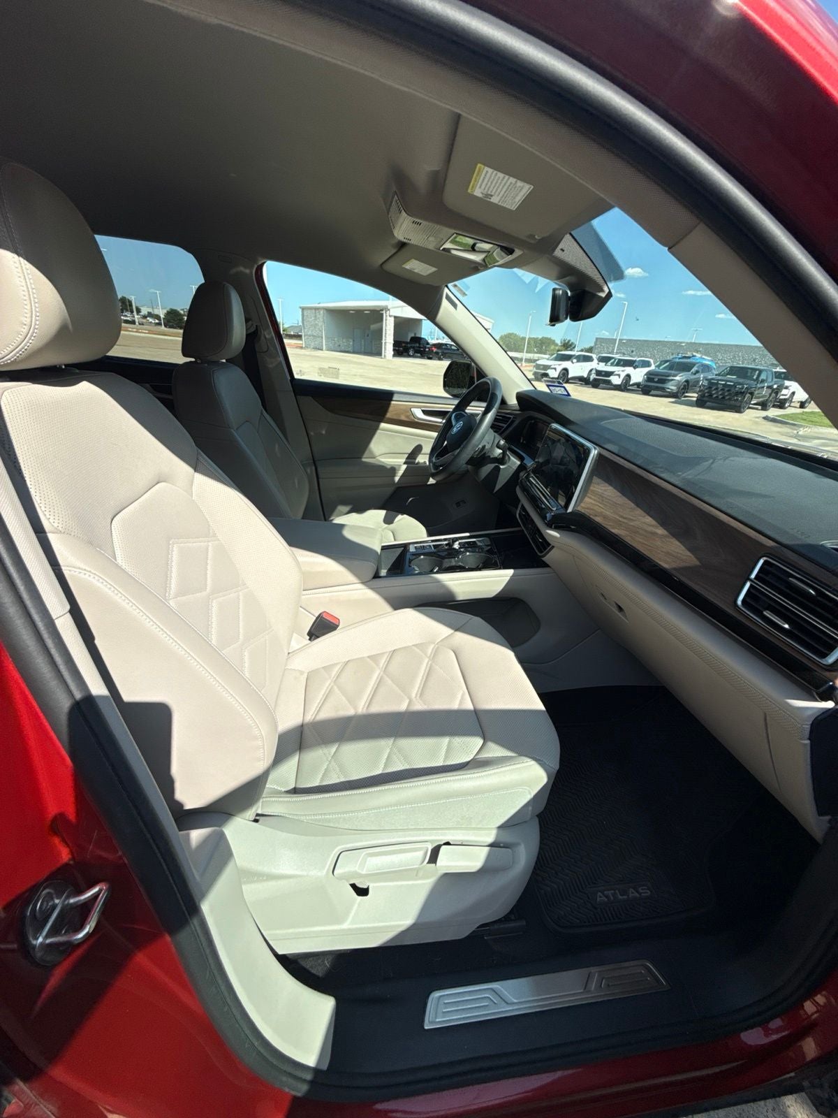 2024 Volkswagen Atlas 2.0T SE w/Technology