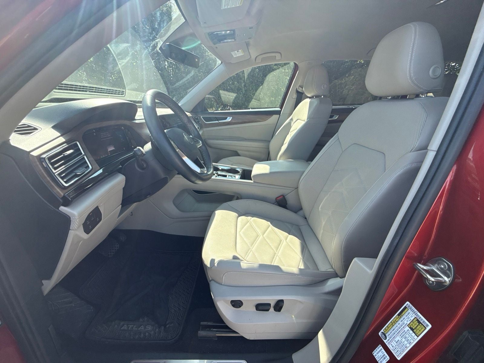 2024 Volkswagen Atlas 2.0T SE w/Technology