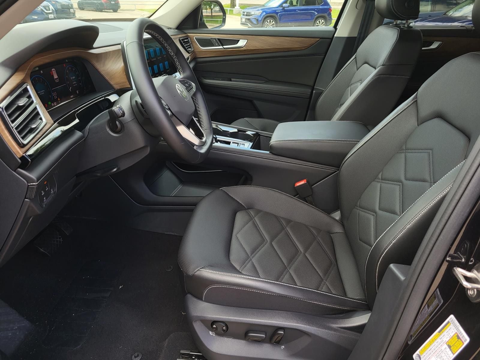 2024 Volkswagen Atlas 2.0T SE w/Technology