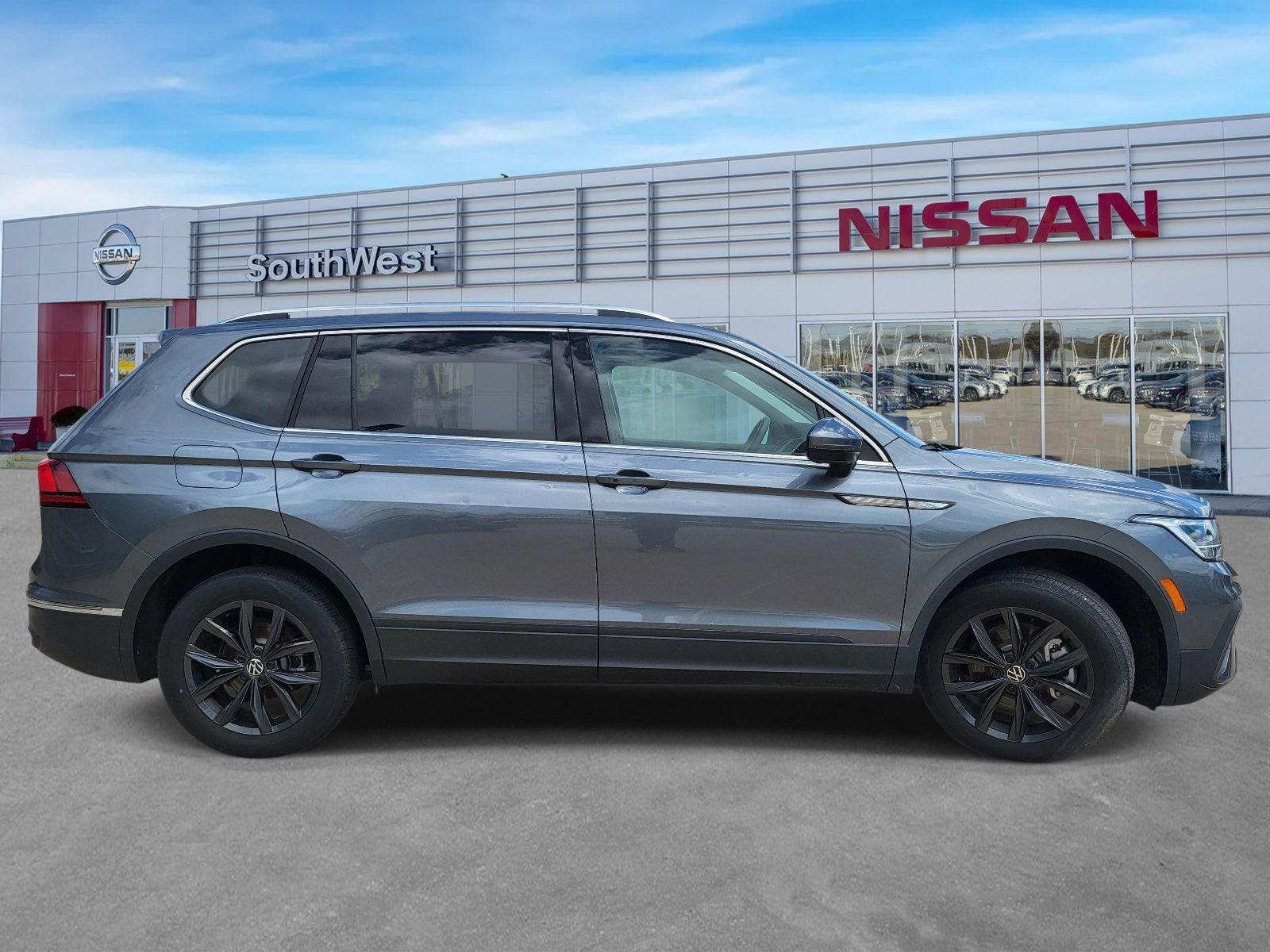 2024 Volkswagen Tiguan 2.0T SE