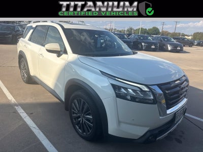 2022 Nissan Pathfinder SL