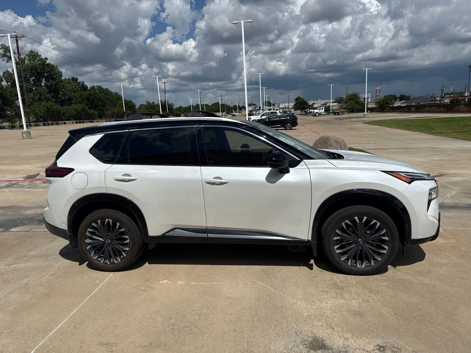2025 Nissan Rogue Platinum
