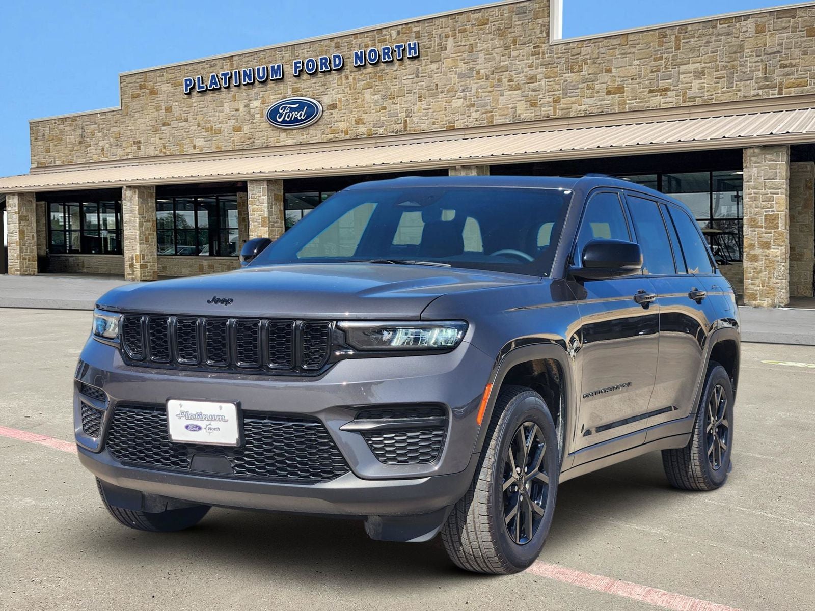 2025 Jeep Grand Cherokee Laredo