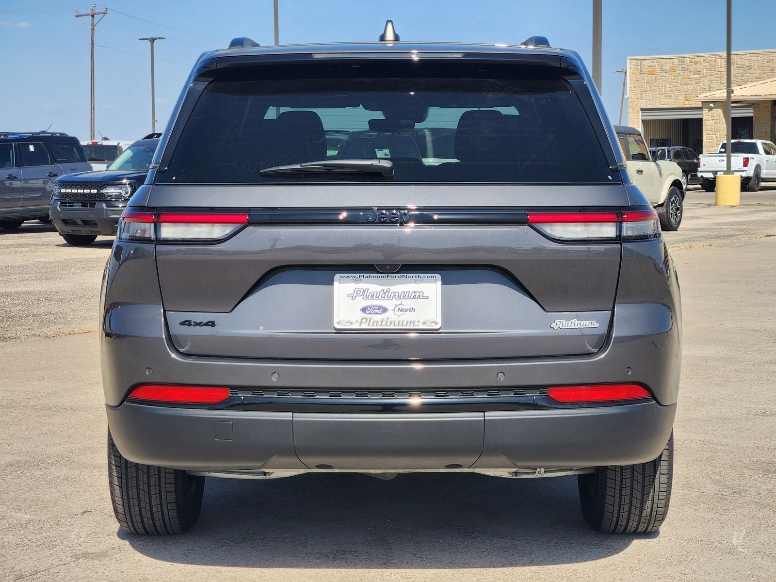 2025 Jeep Grand Cherokee Laredo
