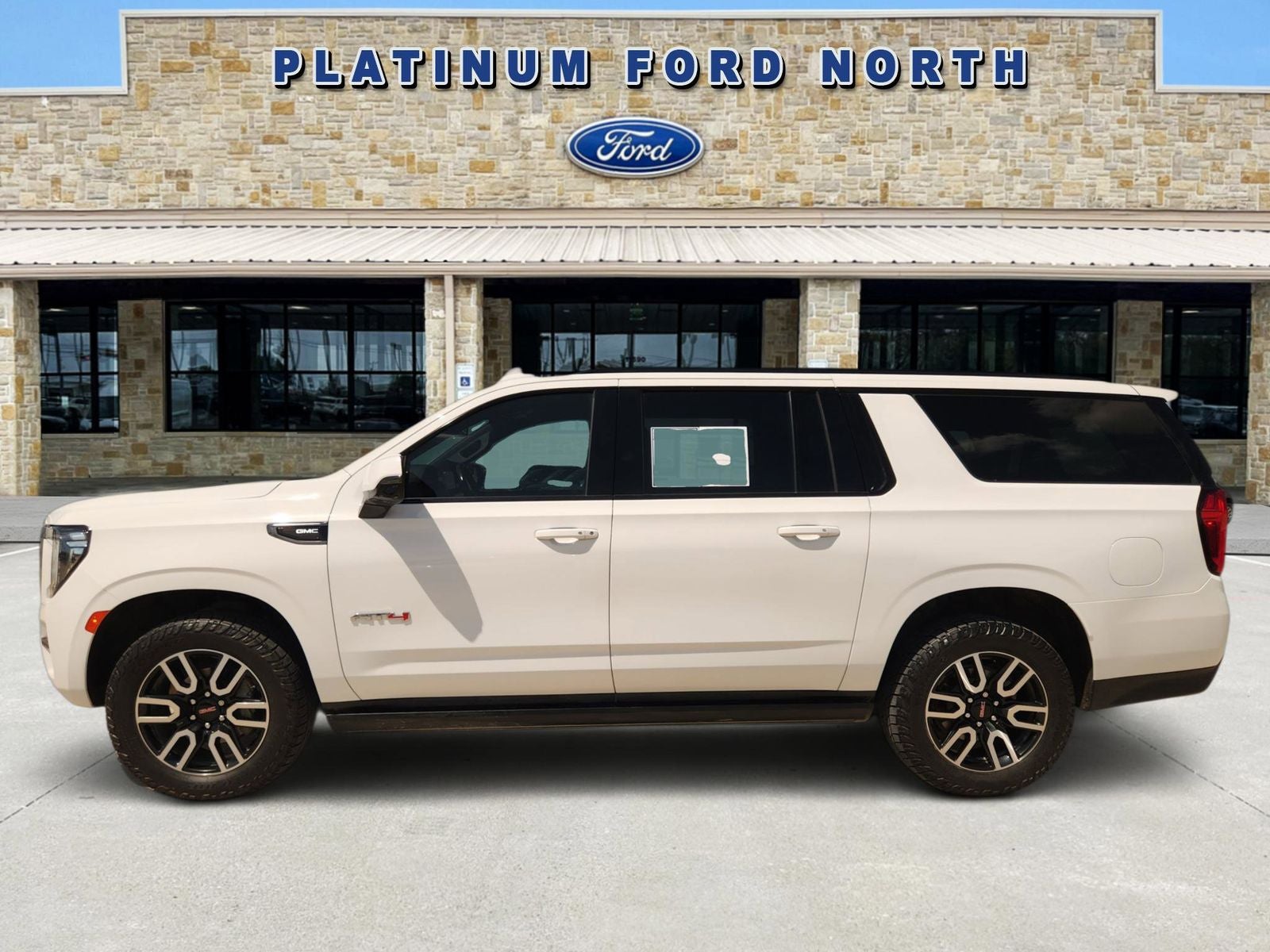 2023 GMC Yukon XL AT4