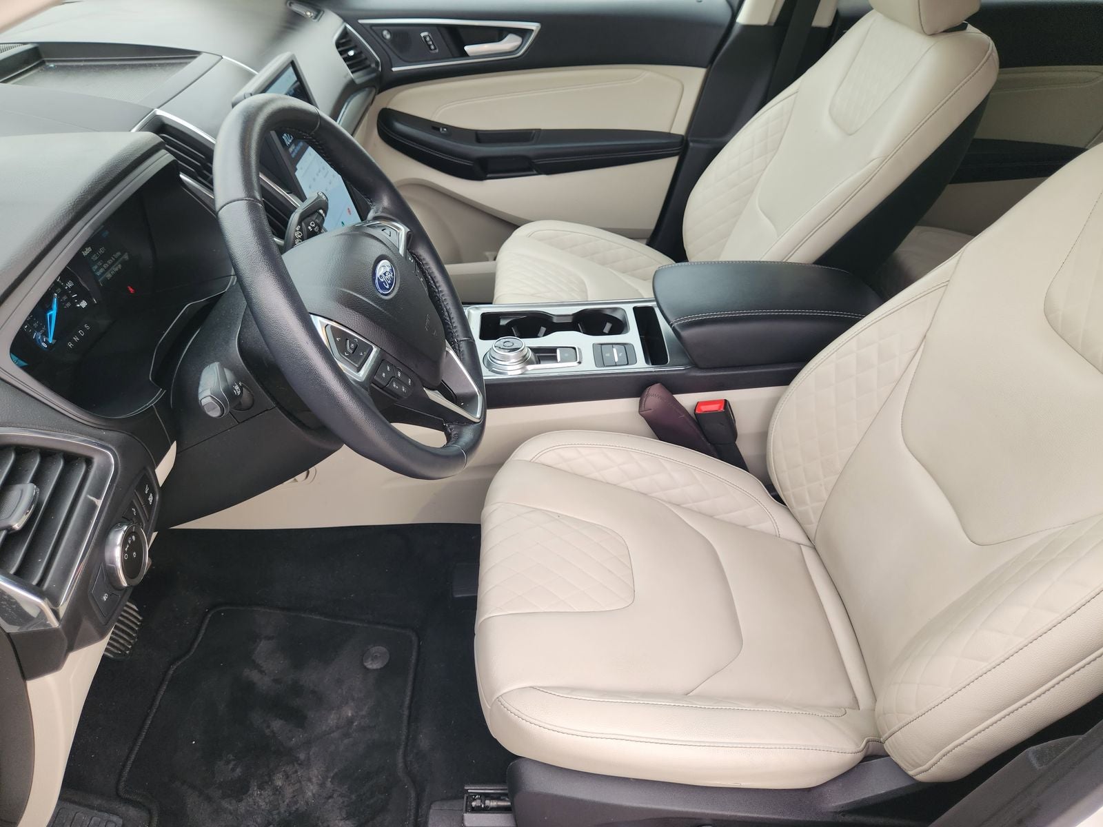 2023 Ford Edge Titanium