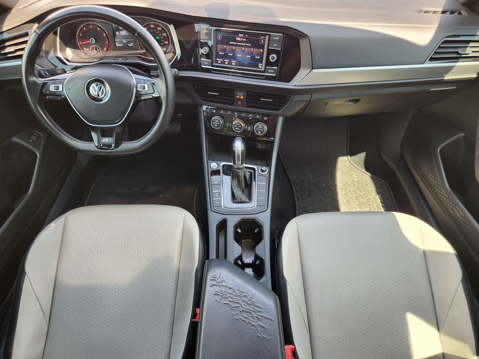 2019 Volkswagen Jetta R-Line