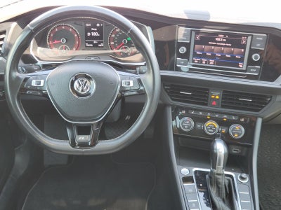 2019 Volkswagen Jetta R-Line