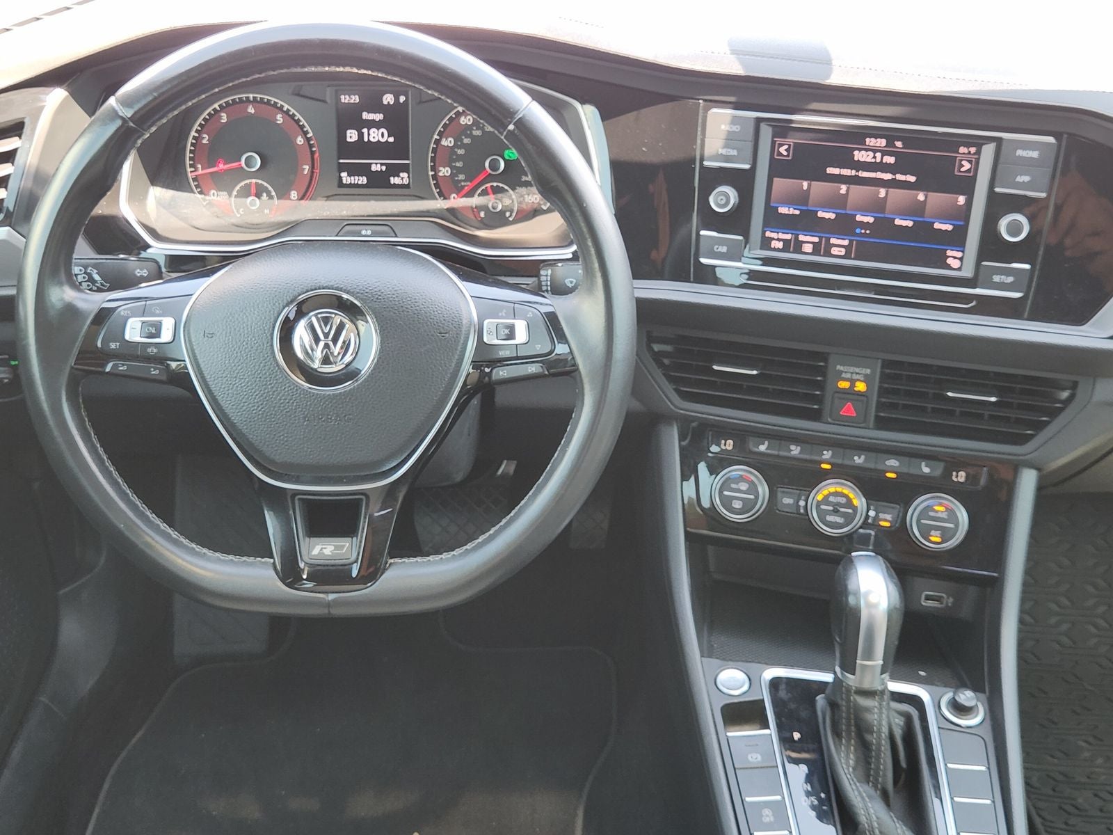 2019 Volkswagen Jetta R-Line