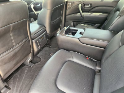 2024 INFINITI QX80 LUXE