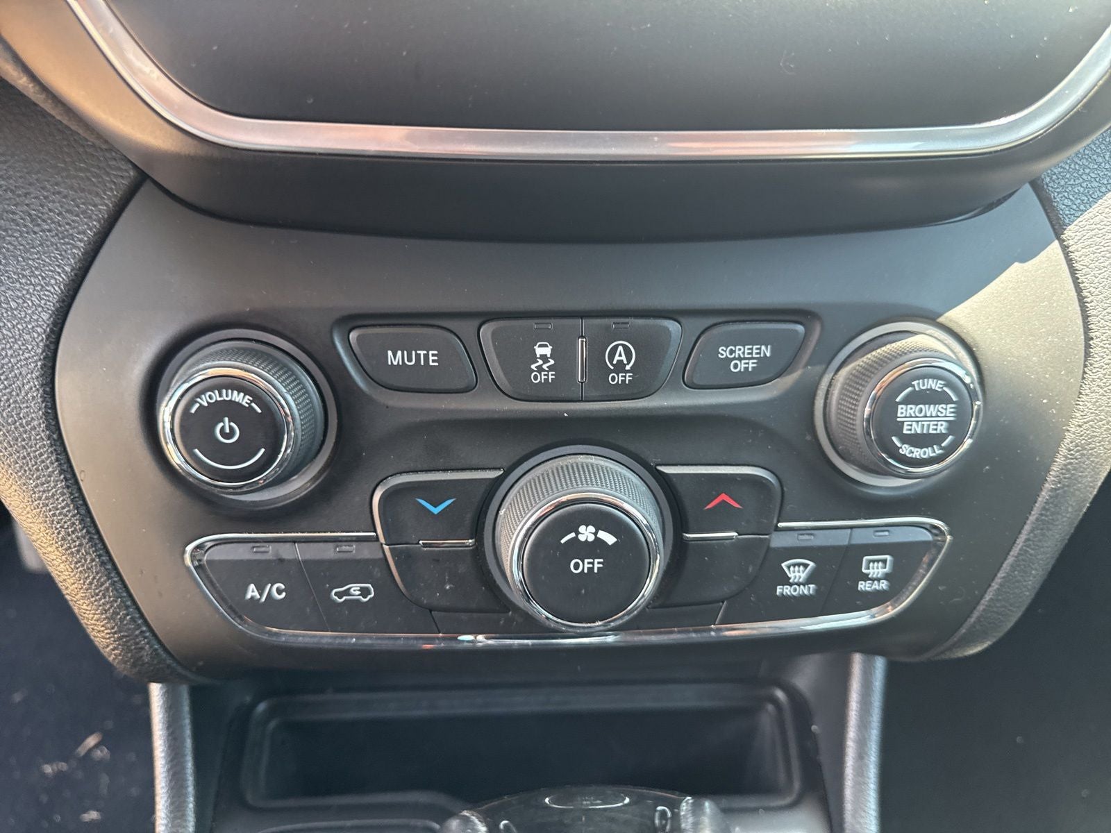 2021 Jeep Cherokee Altitude