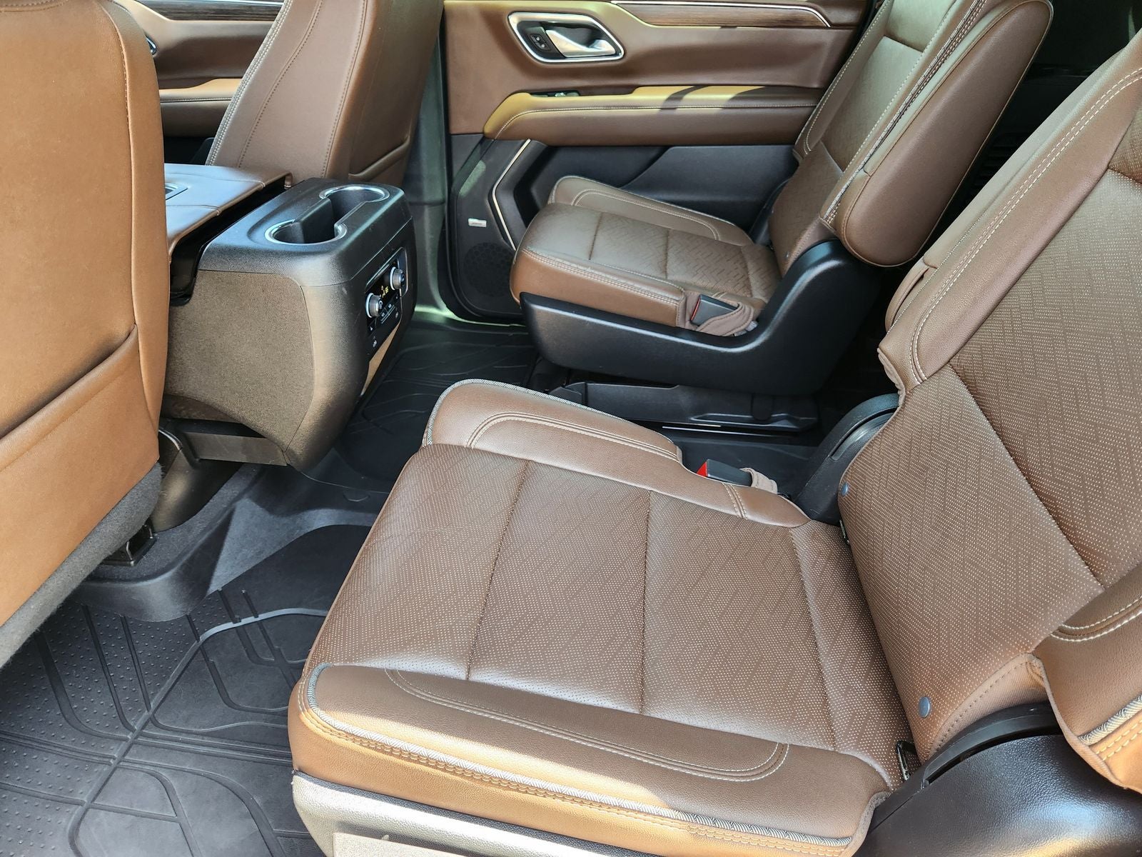 2022 Chevrolet Suburban High Country