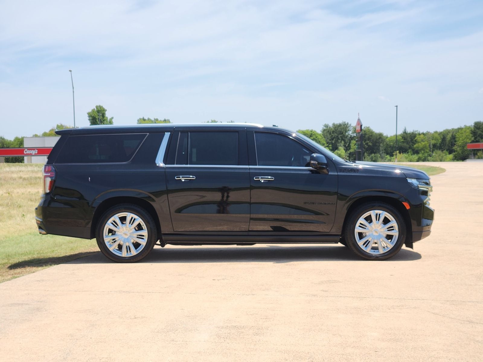 2022 Chevrolet Suburban High Country