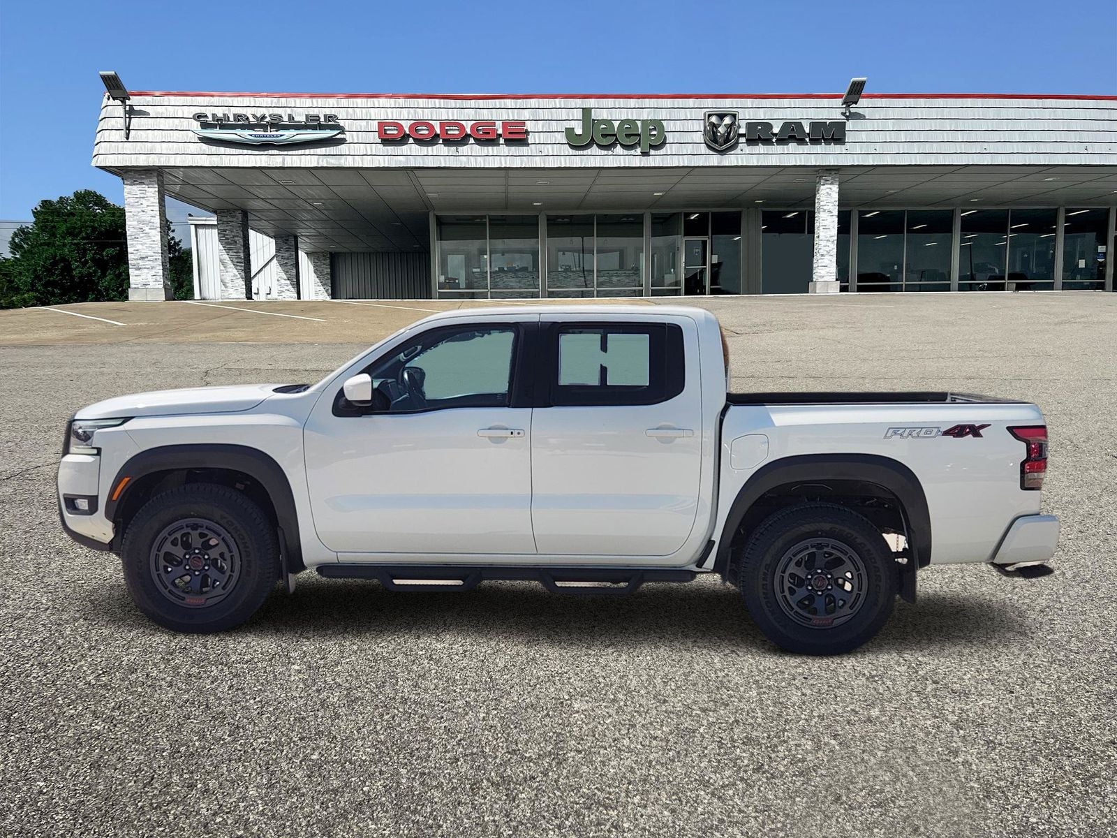 2025 Nissan Frontier PRO-4X