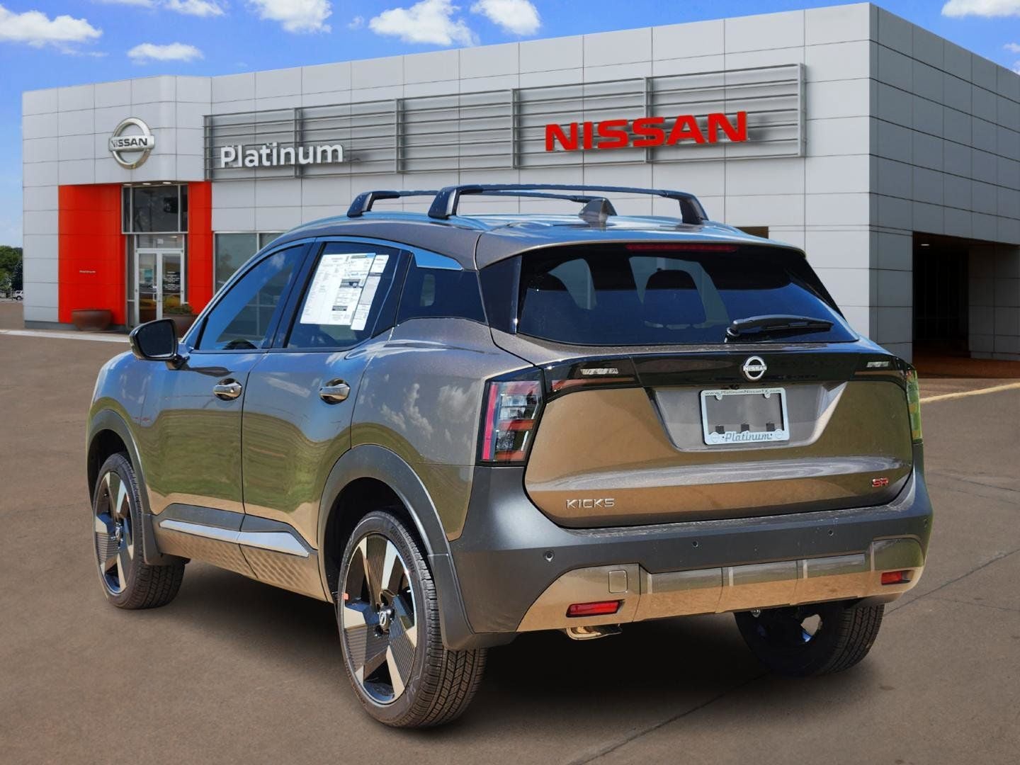 2025 Nissan Kicks SR