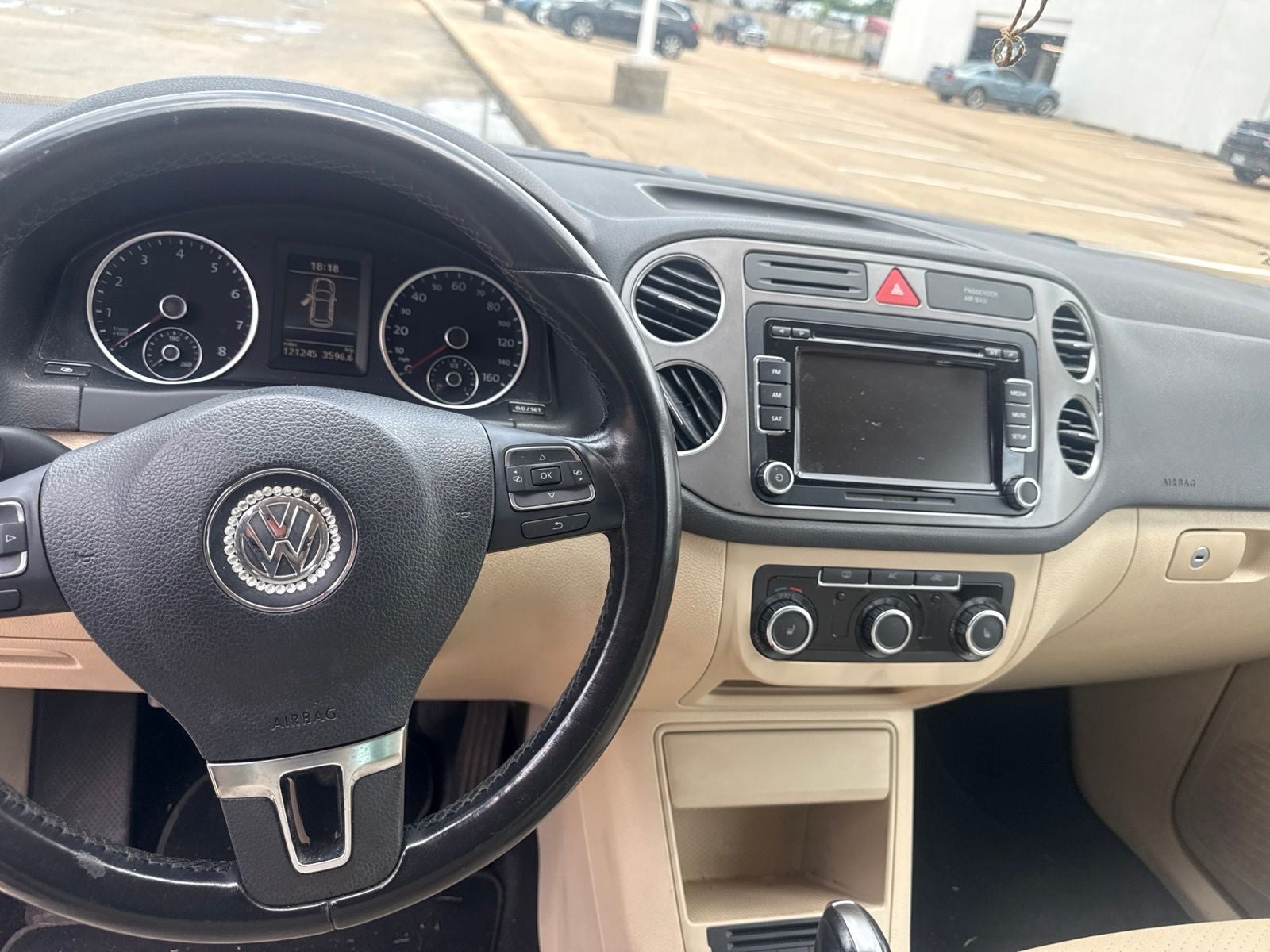 2011 Volkswagen Tiguan SE