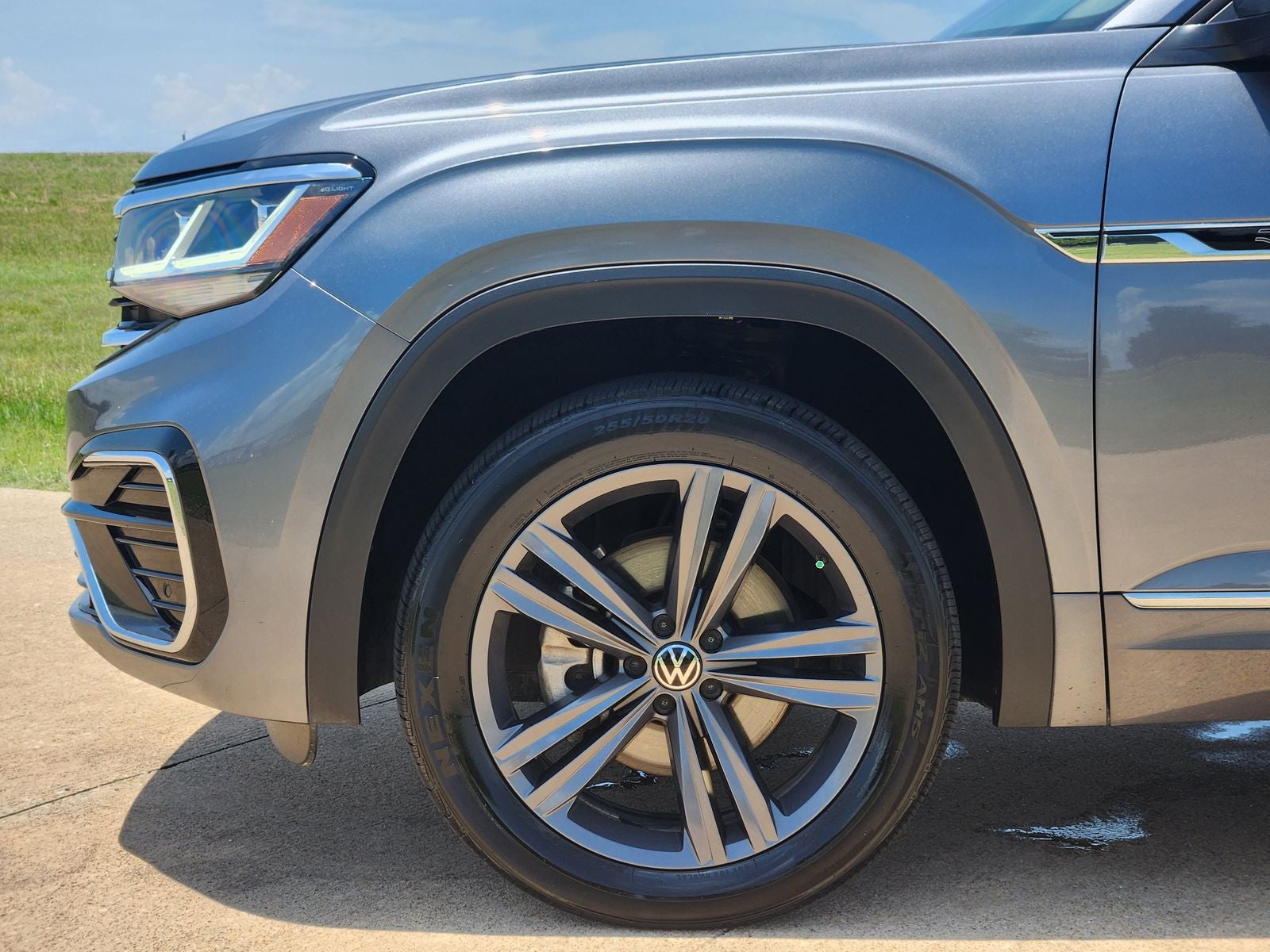 2022 Volkswagen Atlas 3.6L V6 SEL R-Line
