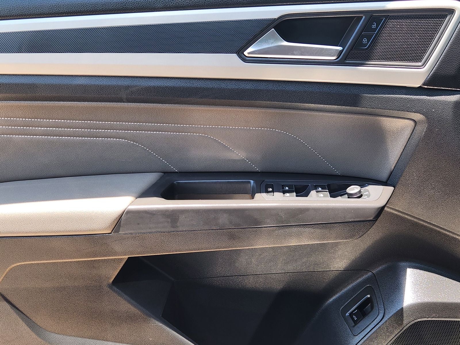 2022 Volkswagen Atlas 3.6L V6 SEL R-Line