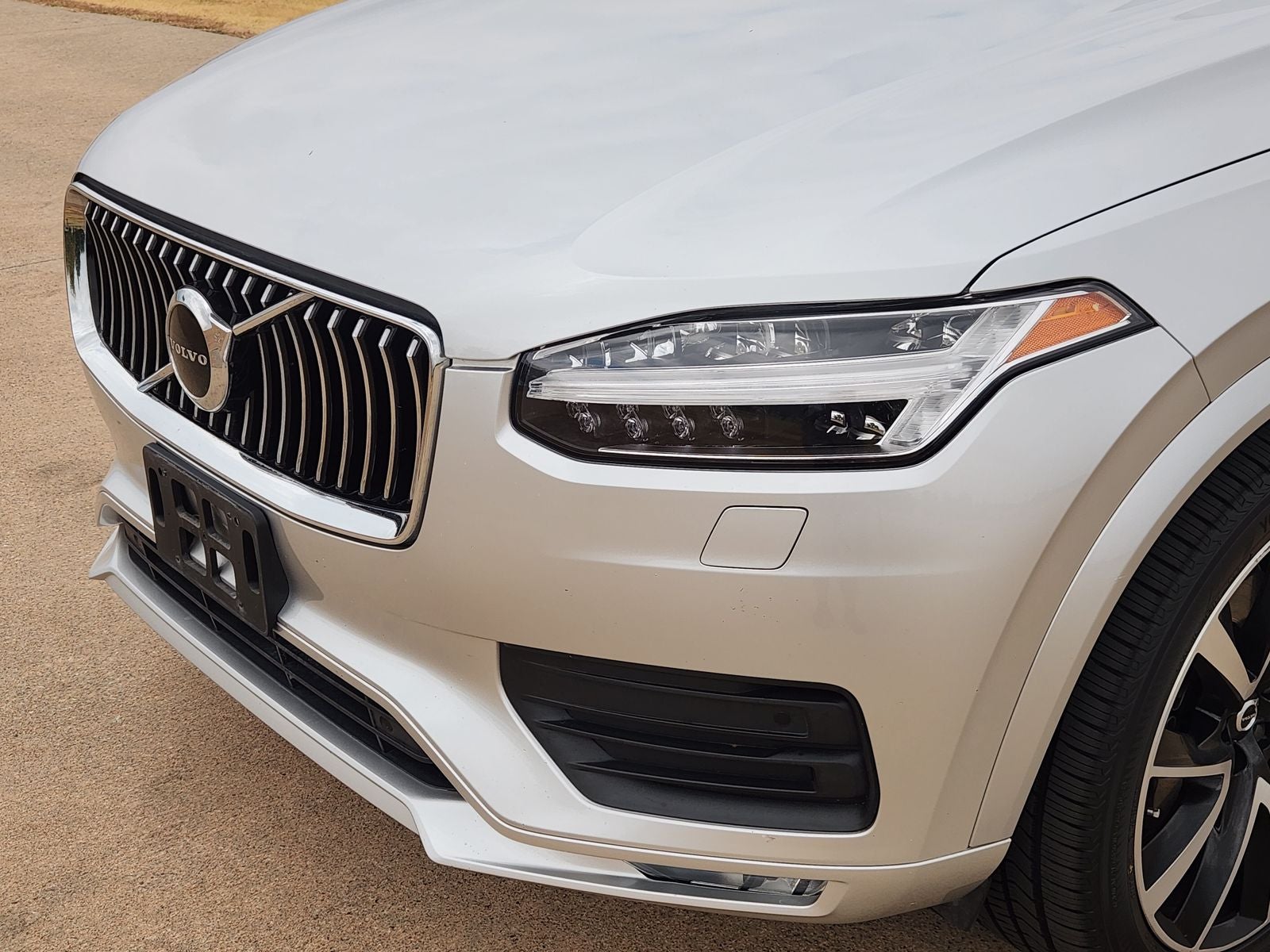 2021 Volvo XC90 T6 Momentum