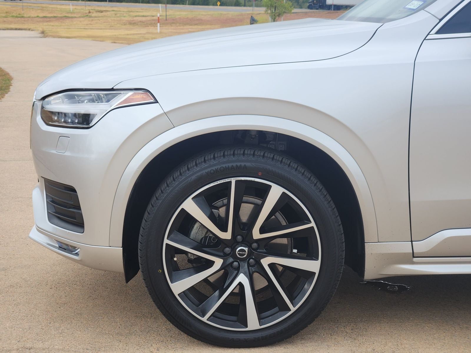 2021 Volvo XC90 T6 Momentum