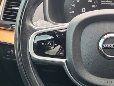 2021 Volvo XC90 T6 Momentum