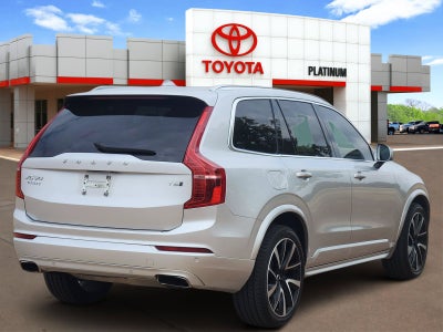 2021 Volvo XC90 T6 Momentum