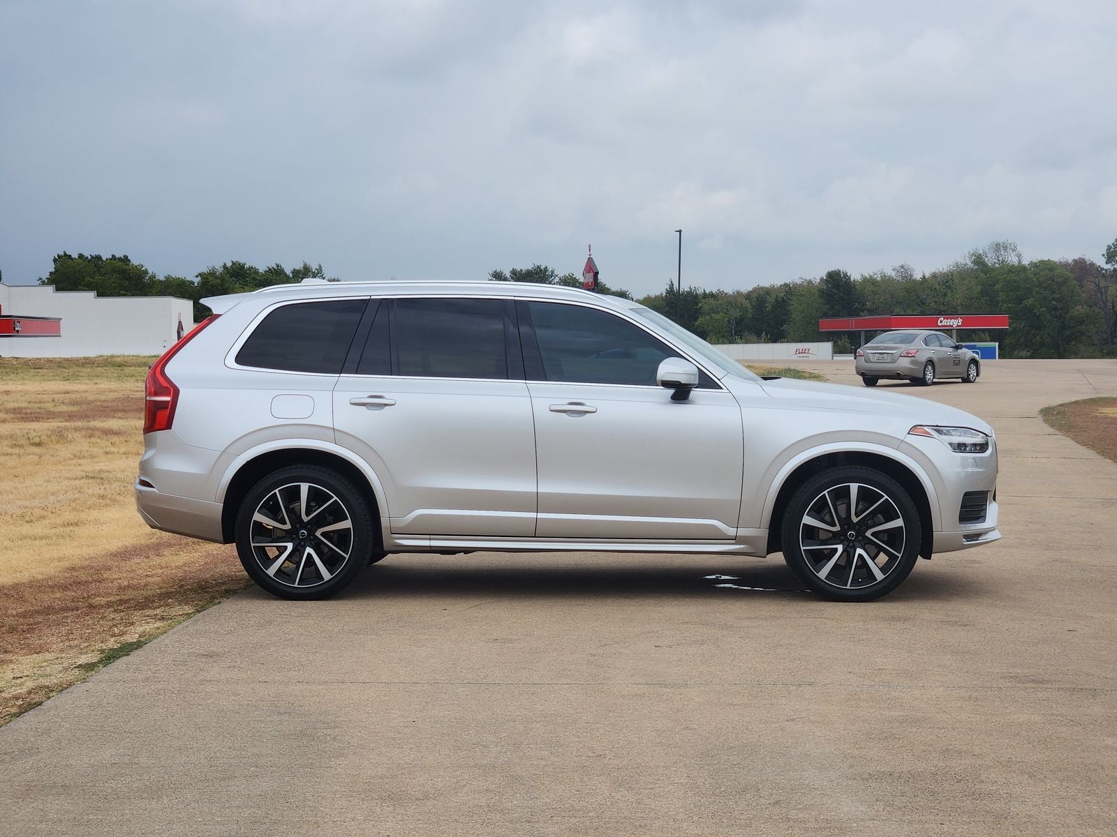 2021 Volvo XC90 T6 Momentum