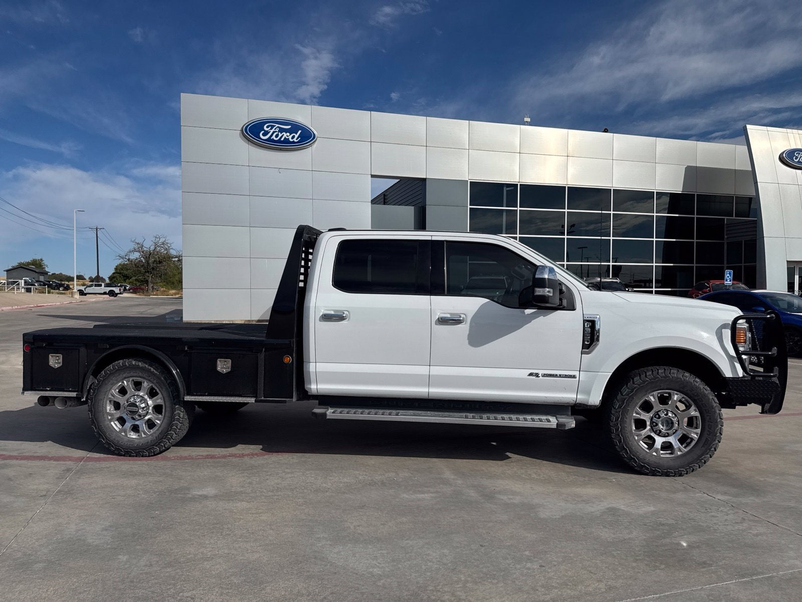 2022 Ford F-350SD Lariat