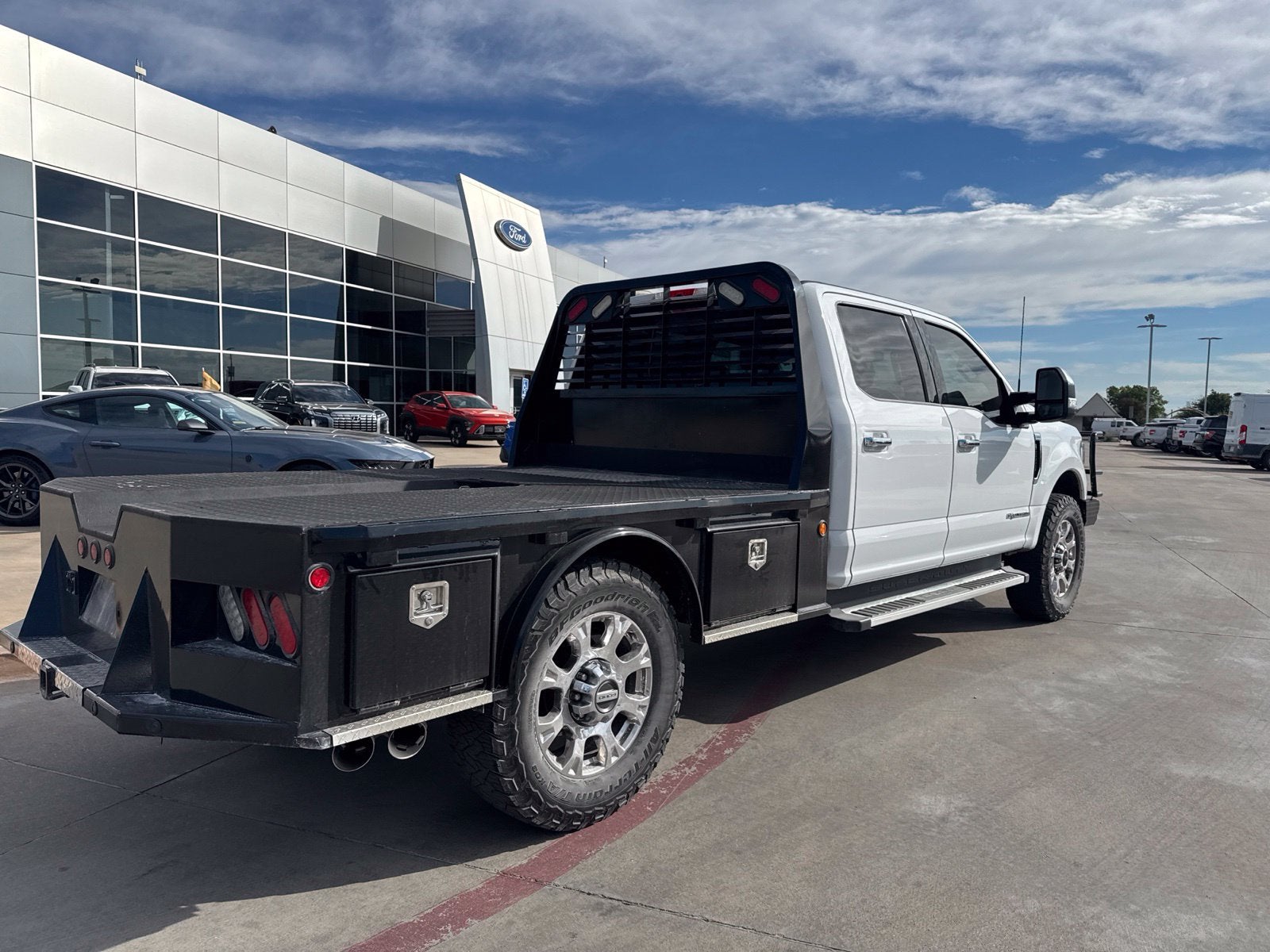 2022 Ford F-350SD Lariat