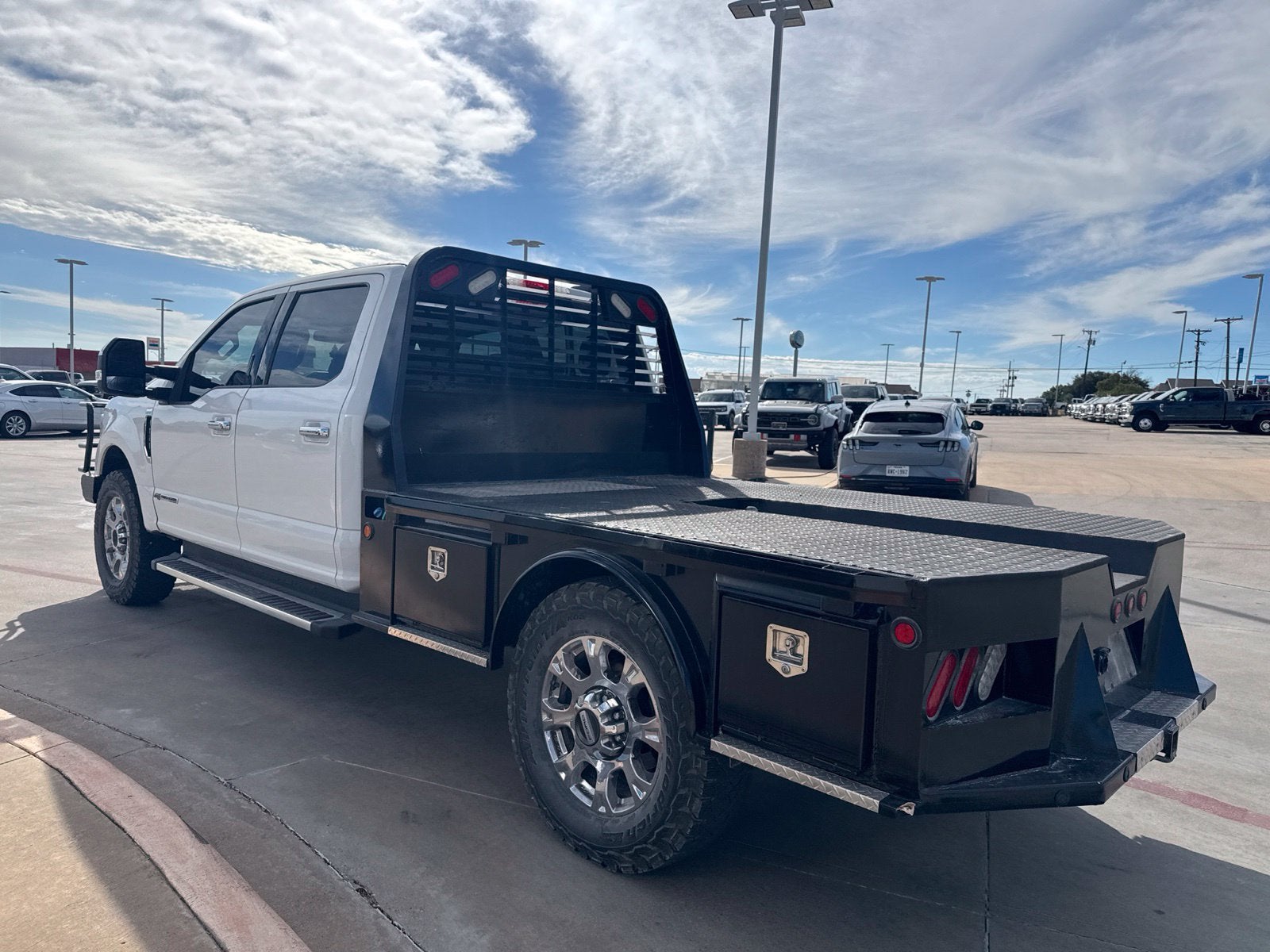 2022 Ford F-350SD Lariat
