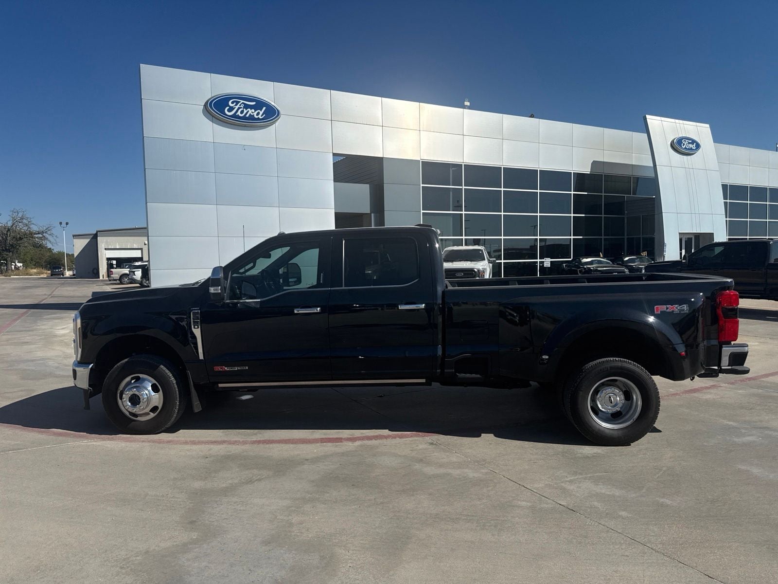 2024 Ford F-350SD Lariat DRW