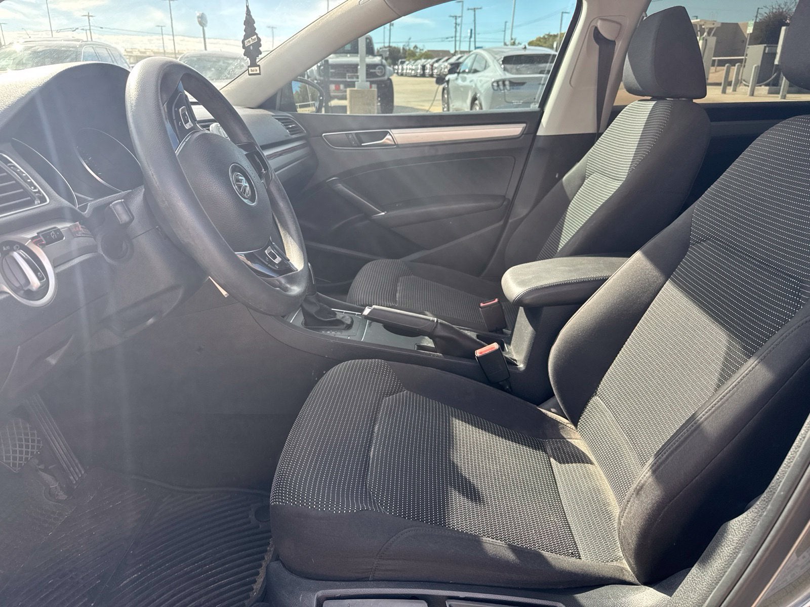 2017 Volkswagen Passat 1.8T S