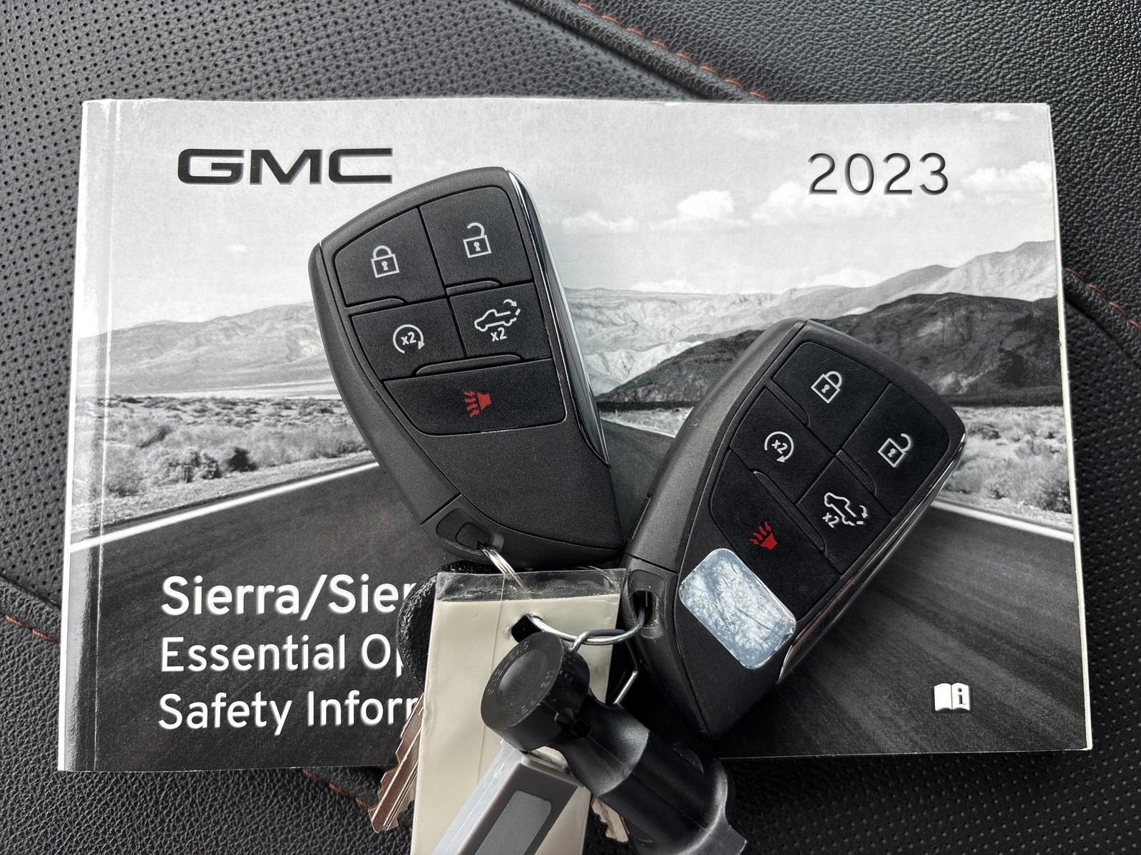 2023 GMC Sierra 1500 AT4