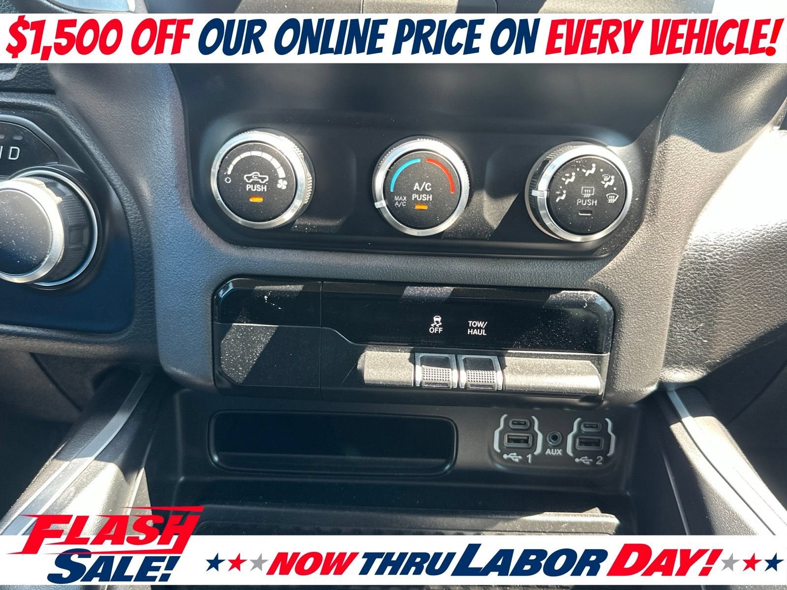 2020 RAM 1500 Big Horn Crew Cab 4x4 5'7" Box