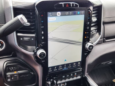2022 RAM 3500 Laramie Crew Cab 4x4 8' Box