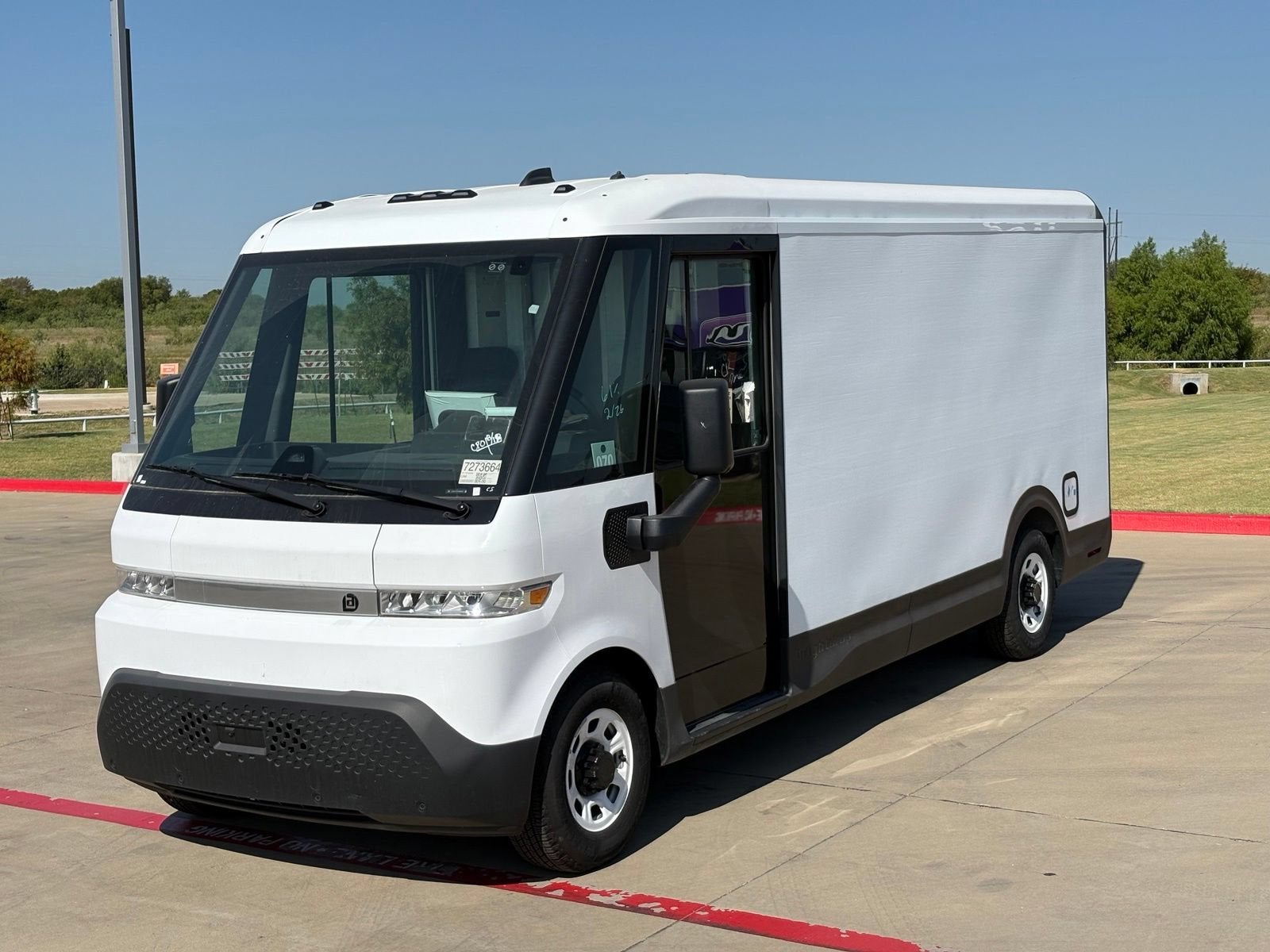 2024 BrightDrop Zevo 600 EJY