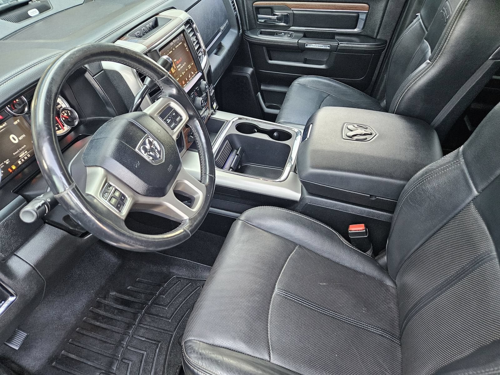 2018 RAM 2500 Laramie Crew Cab 4x4 6'4" Box