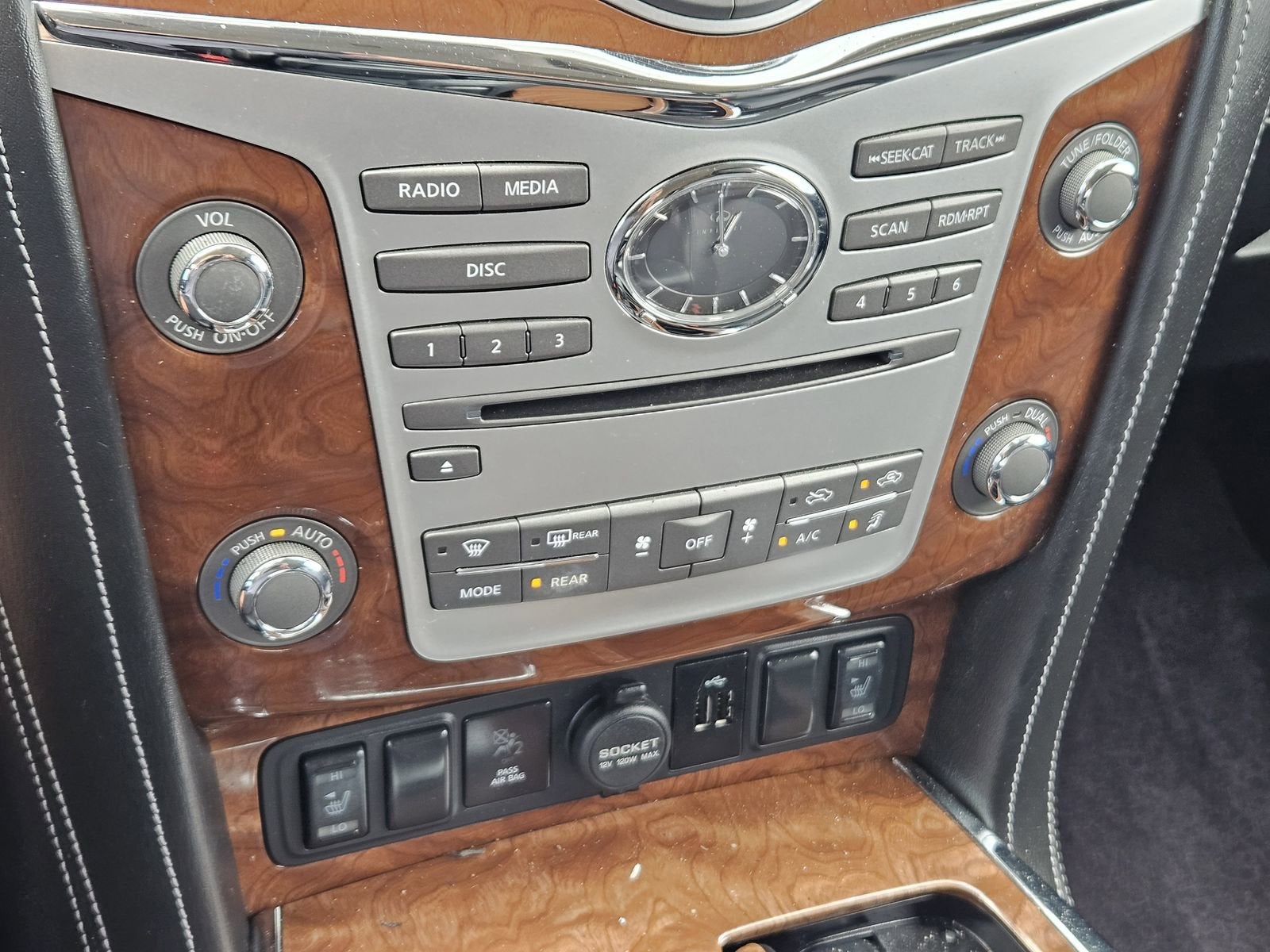 2019 INFINITI QX80 LUXE