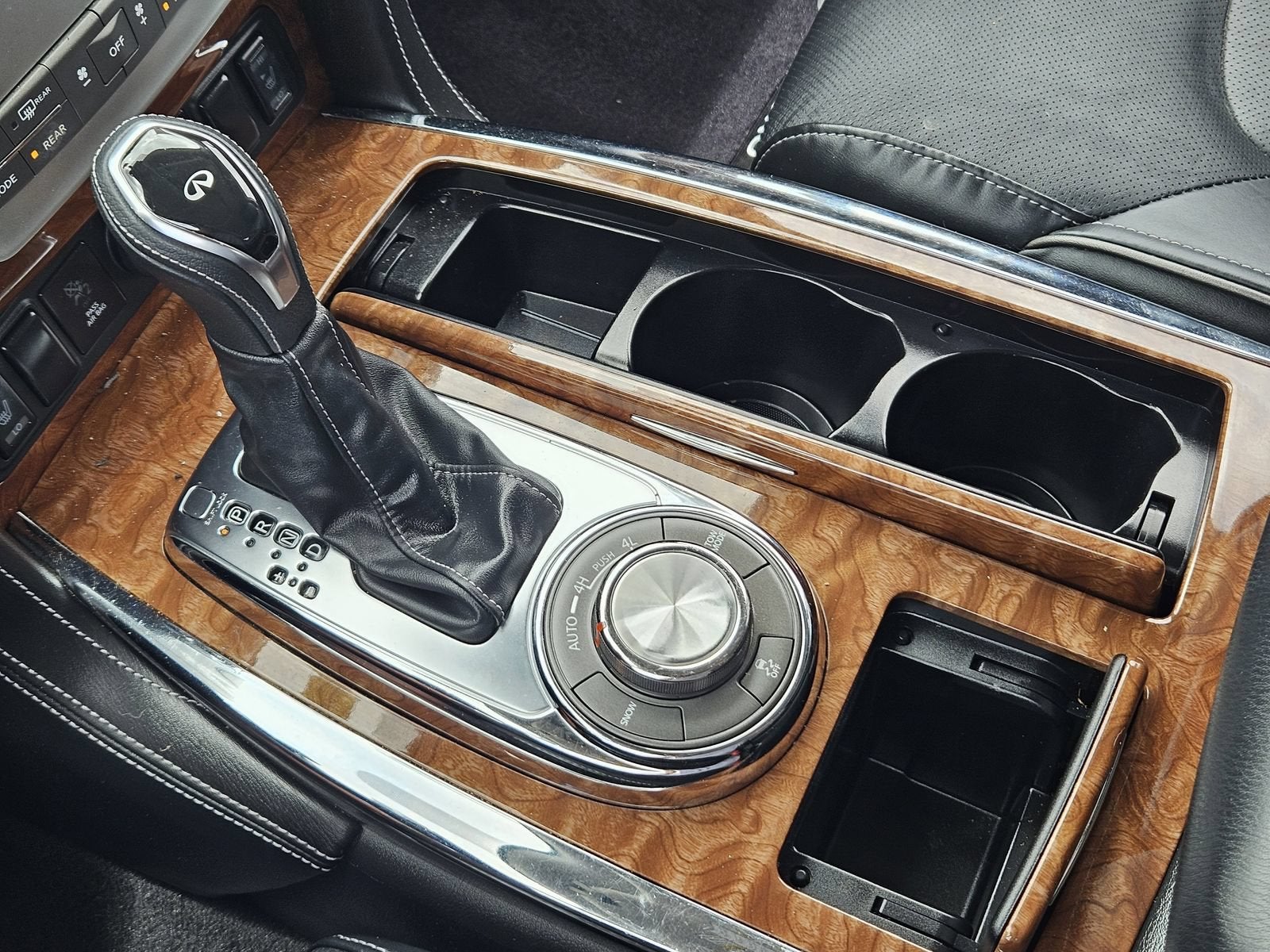 2019 INFINITI QX80 LUXE