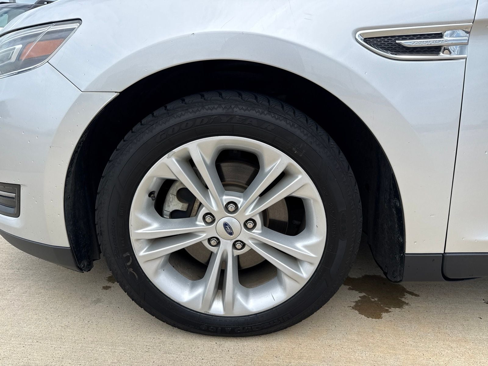 2019 Ford Taurus SEL