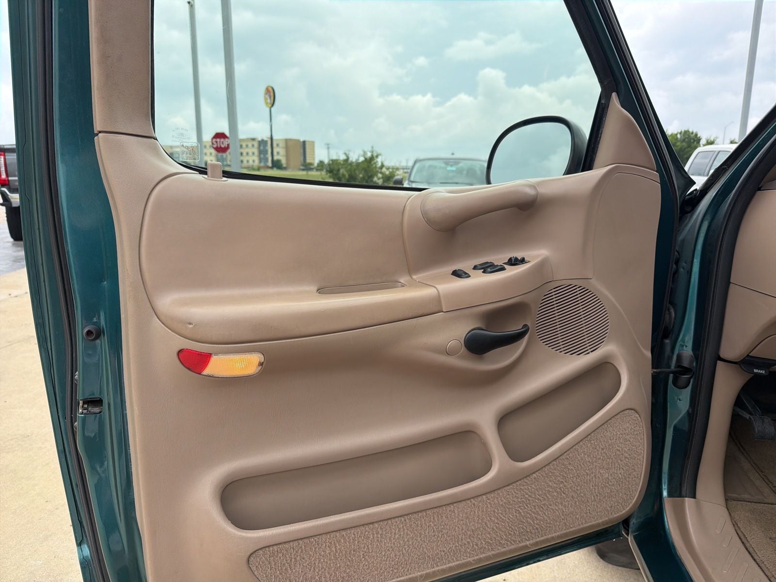 1997 Ford F-150 XLT