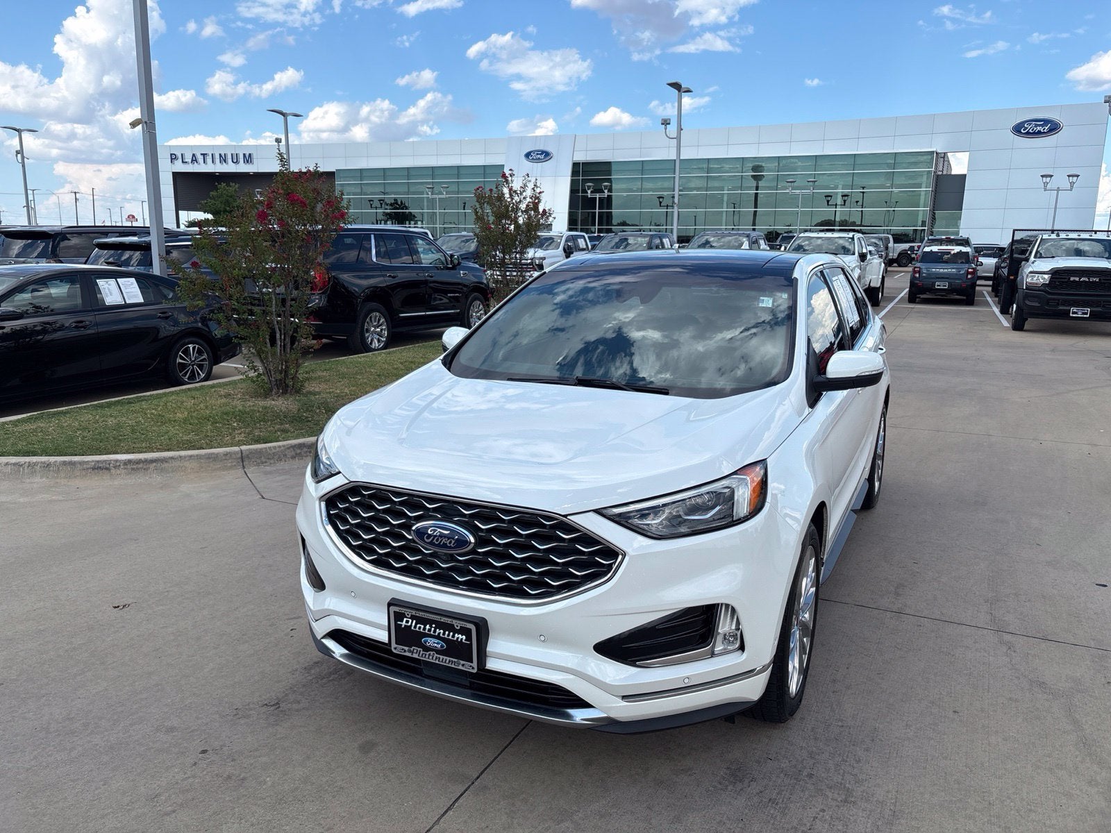 2020 Ford Edge Titanium
