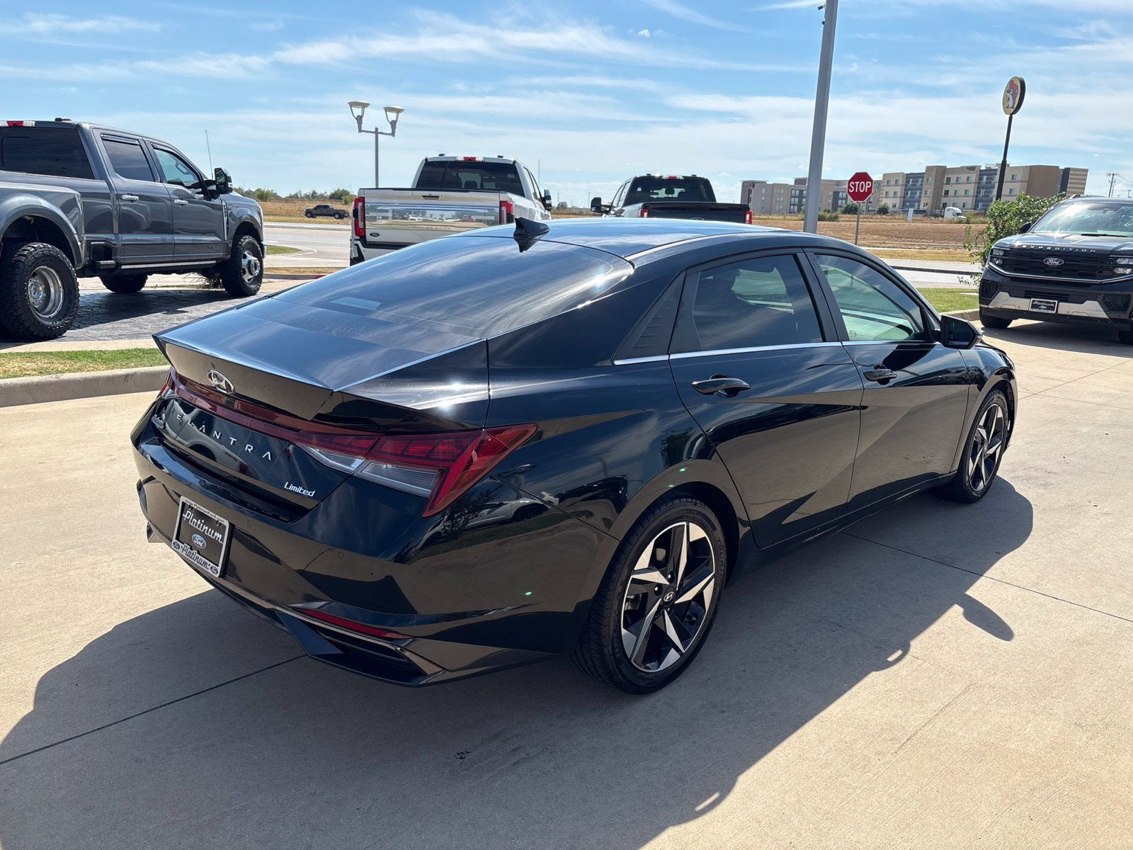 2023 Hyundai Elantra Limited